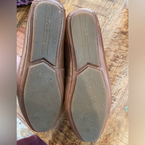 Michael Kors Women’s Lillie Ballet Flats - Picture 3 of 4